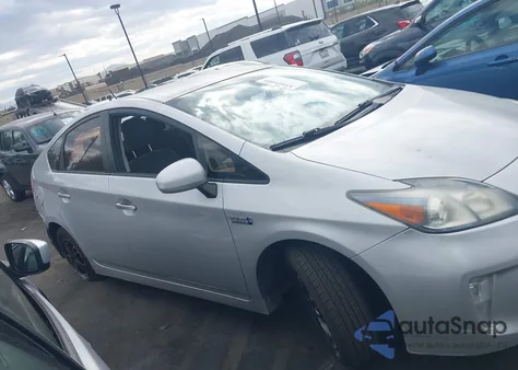 2015 Toyota Prius Plug-In z USA, uszkodzony, nr VIN JTDKN3DP9F3065908